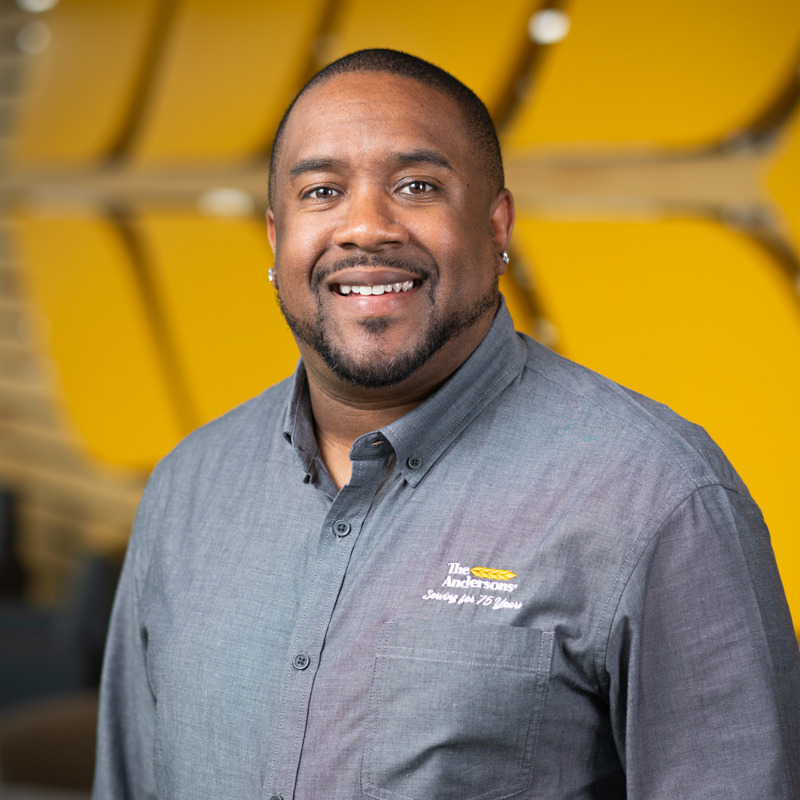 Headshot of Recruiter II Calvin Green